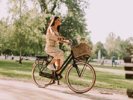 How A Powerful Electric Bike For Commuting Absorbs Rough Street Shocks