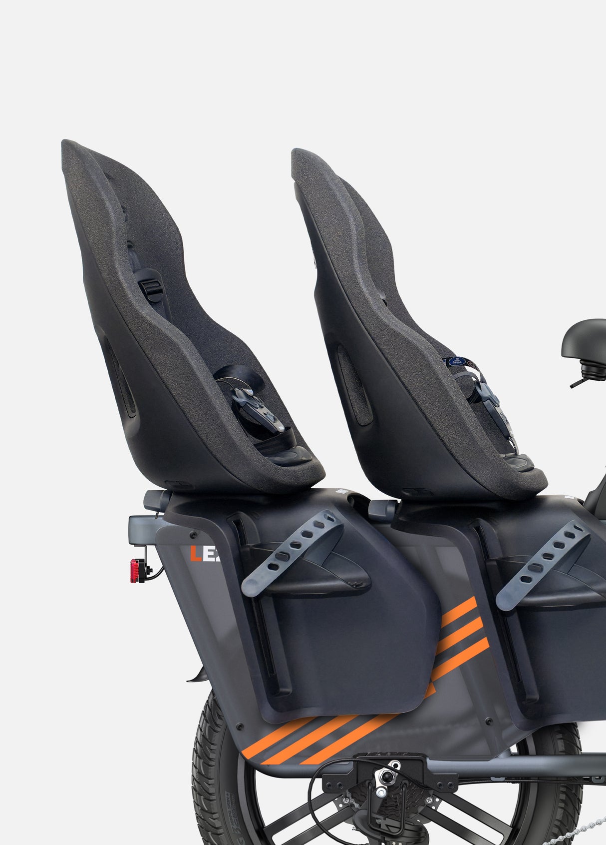 2 child seats on the engwe le20 cargo e-bike rear rack